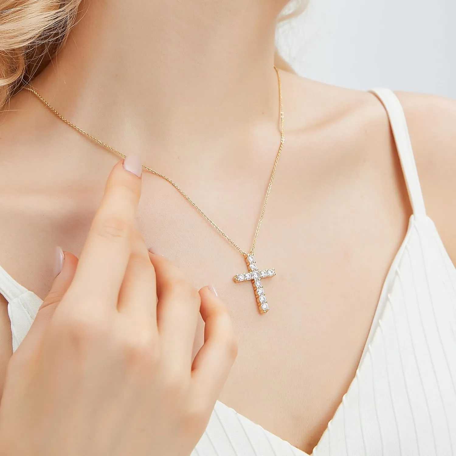 14K Gold Plated Cross Necklace for Women Silver Gold Cubic Zirconia Cross Pendant Necklace for Women Girls Dainty Cross Chain Necklace Jewelry Gifts for Women