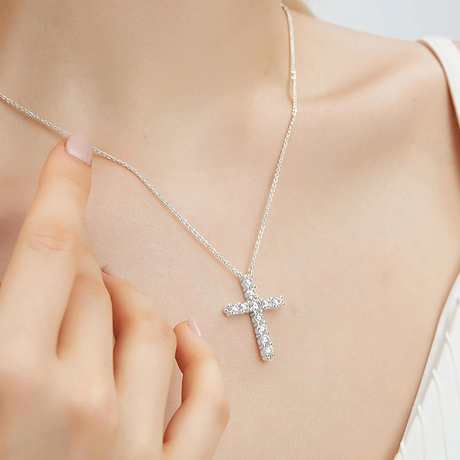14K Gold Plated Cross Necklace for Women Silver Gold Cubic Zirconia Cross Pendant Necklace for Women Girls Dainty Cross Chain Necklace Jewelry Gifts for Women
