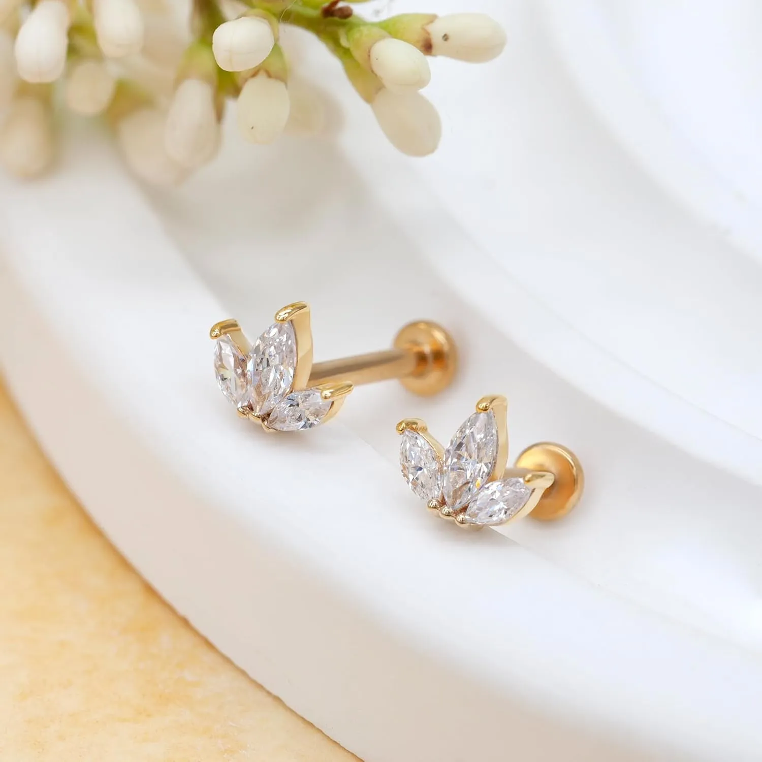 14K Gold Threadless Cartilage Earring 1 Pcs Top Push in CZ Flat Back Nose Stud Lip Ring Threadless Earring Helix Stud Tragus Piercing Jewelry for Women Men 6mm/8mm