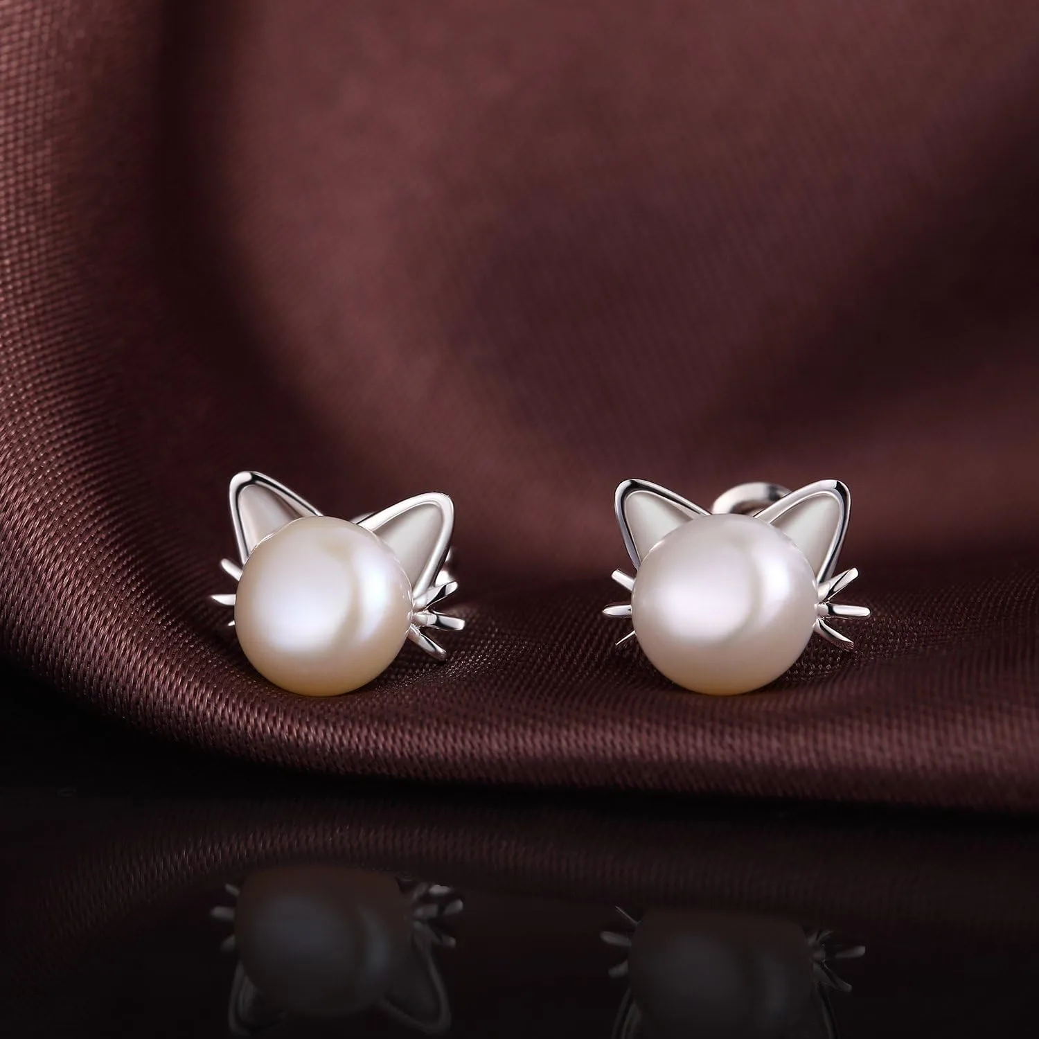 18K White Gold Plated Cat Pearl Stud Earrings for Women 925 Sterling Silver Cat Earrings Freshwater Pearl Cat Stud Earrings Pearl Jewelry 7.5MM-8MM