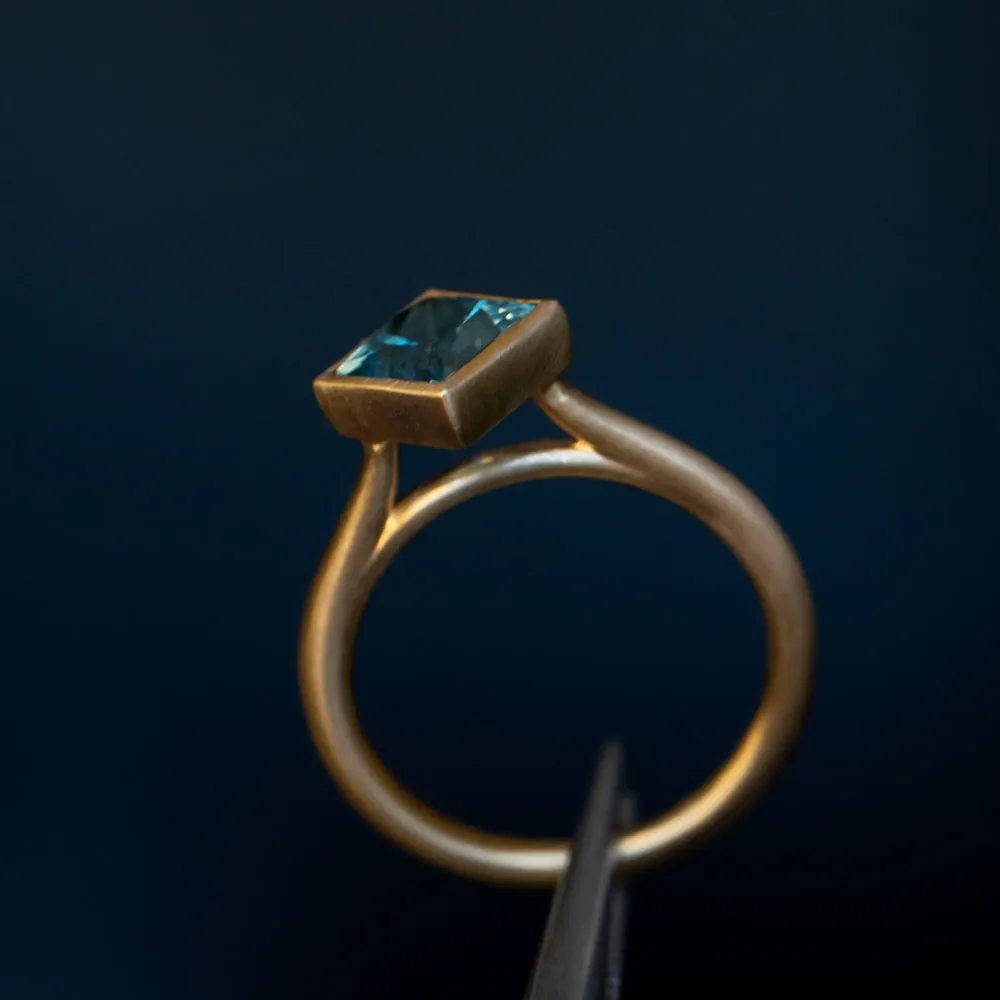 2.17ct Princess Cut Teal Montana Sapphire Contemporary Bezel Set Ring in 18k Yellow Gold