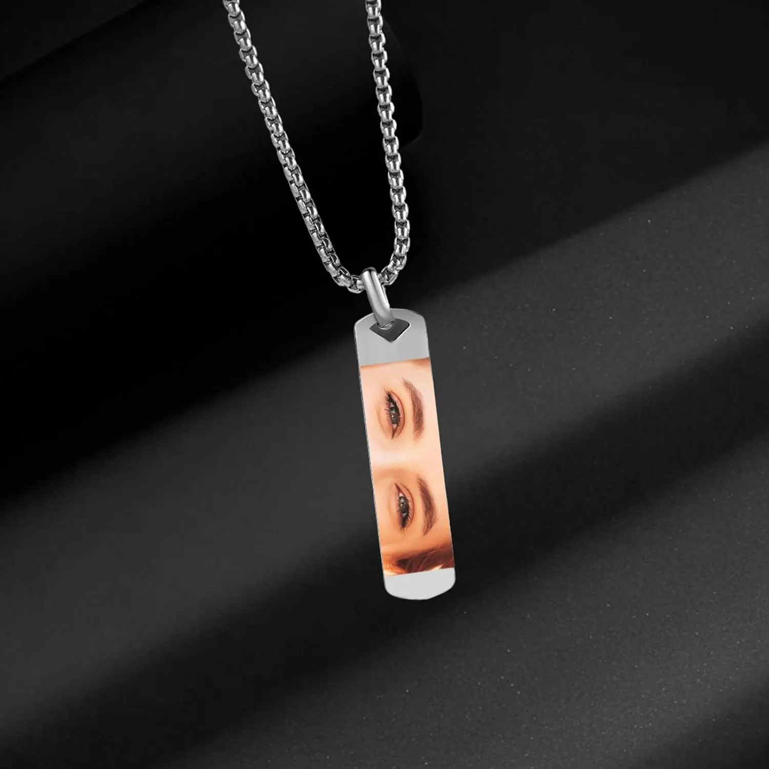 3UMeter Custom Eyes Necklace for Men Women Personalized Picture Pendant with Eye Photo Engraving Eyes Chain for Couples Unique Jewelry Gifts for Him Her
