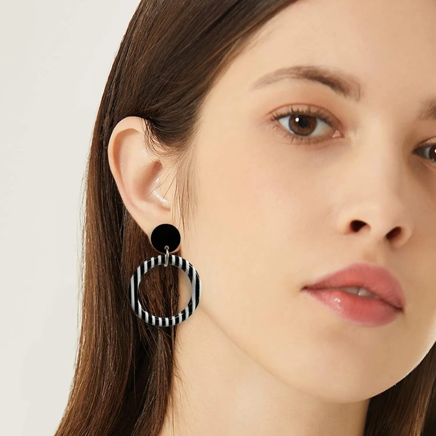 70s 80s Lightweight Vintage Black White Striped dots Grid Star Acrylic Resin Geometry Hollow Circle Dangle Drop Stud Earrings For Women Statement
