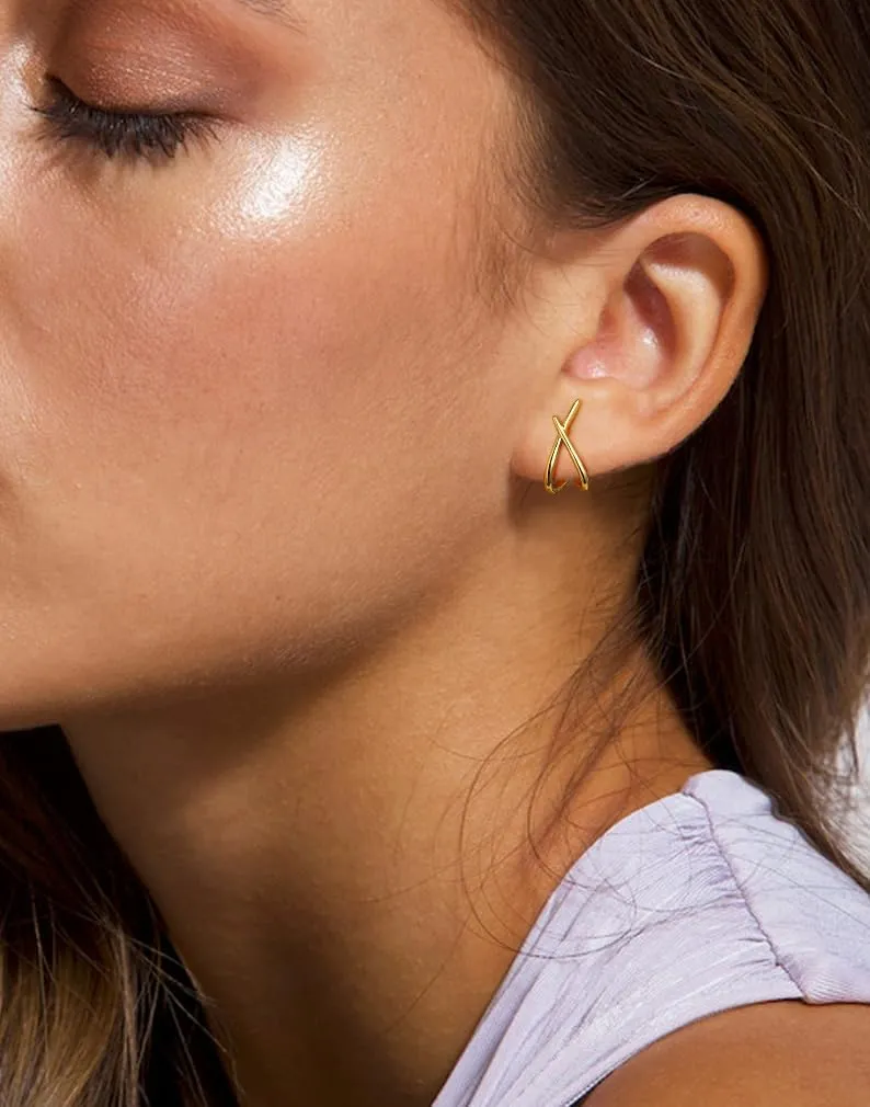 Apsvo Gold Earrings for Women Trendy,14K Gold Stud Earrings Hypoallergenic Earring for Women Gifts Minimalist Simple Dainty Earrings Jewelry