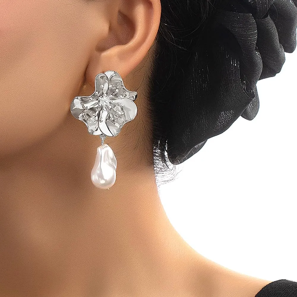 Baroque Pearl Flower Stud Earrings for Women 14k Gold Fashion Geometric Floral Statement Earrings Petals Beaded Earrings Jewelry Accessories
