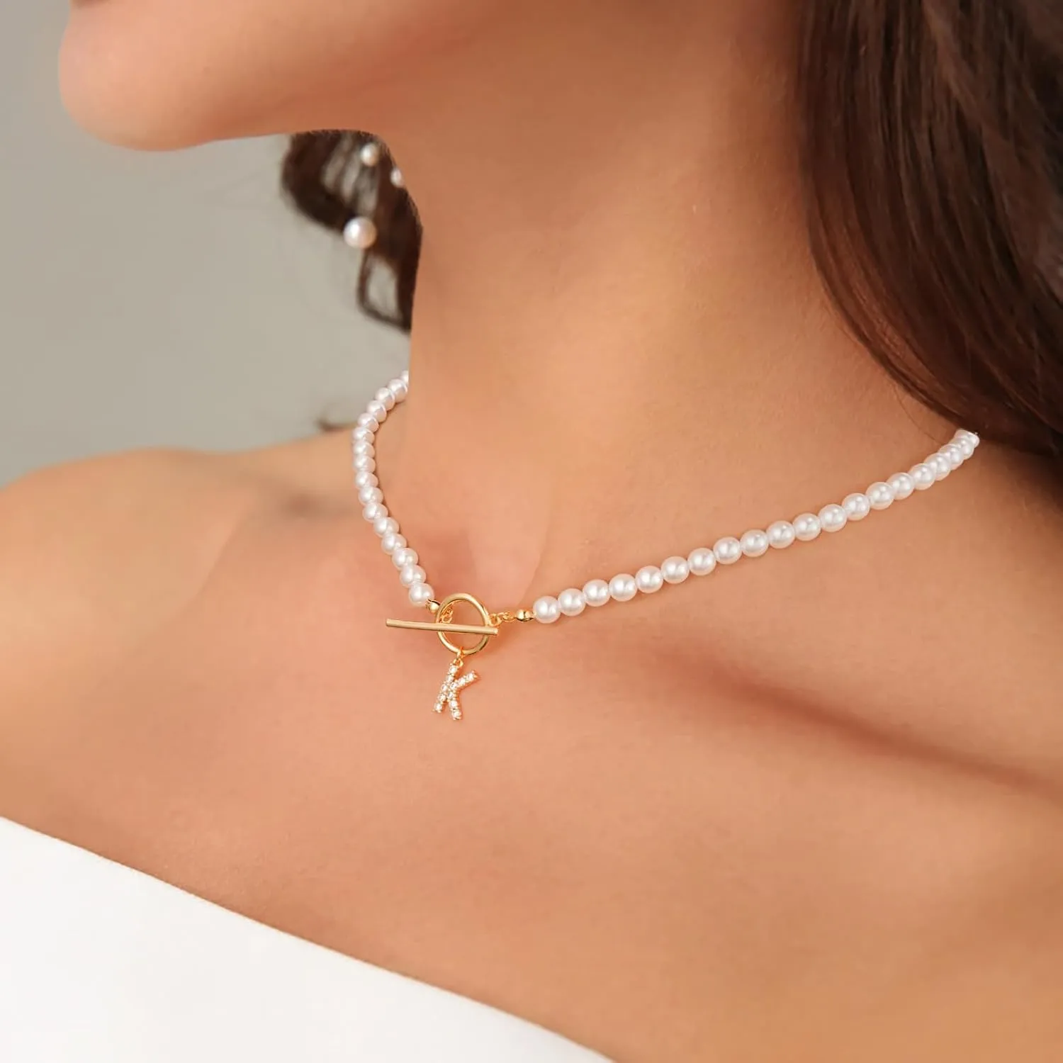 CAROVO Initial Toggle Pearl Necklace for Women Gold Chain Toggle Clasp Necklace for Women 14K Gold Plated Handmade CZ A-Z Letter Necklace Elizabeth Pendant Minimalist for Women