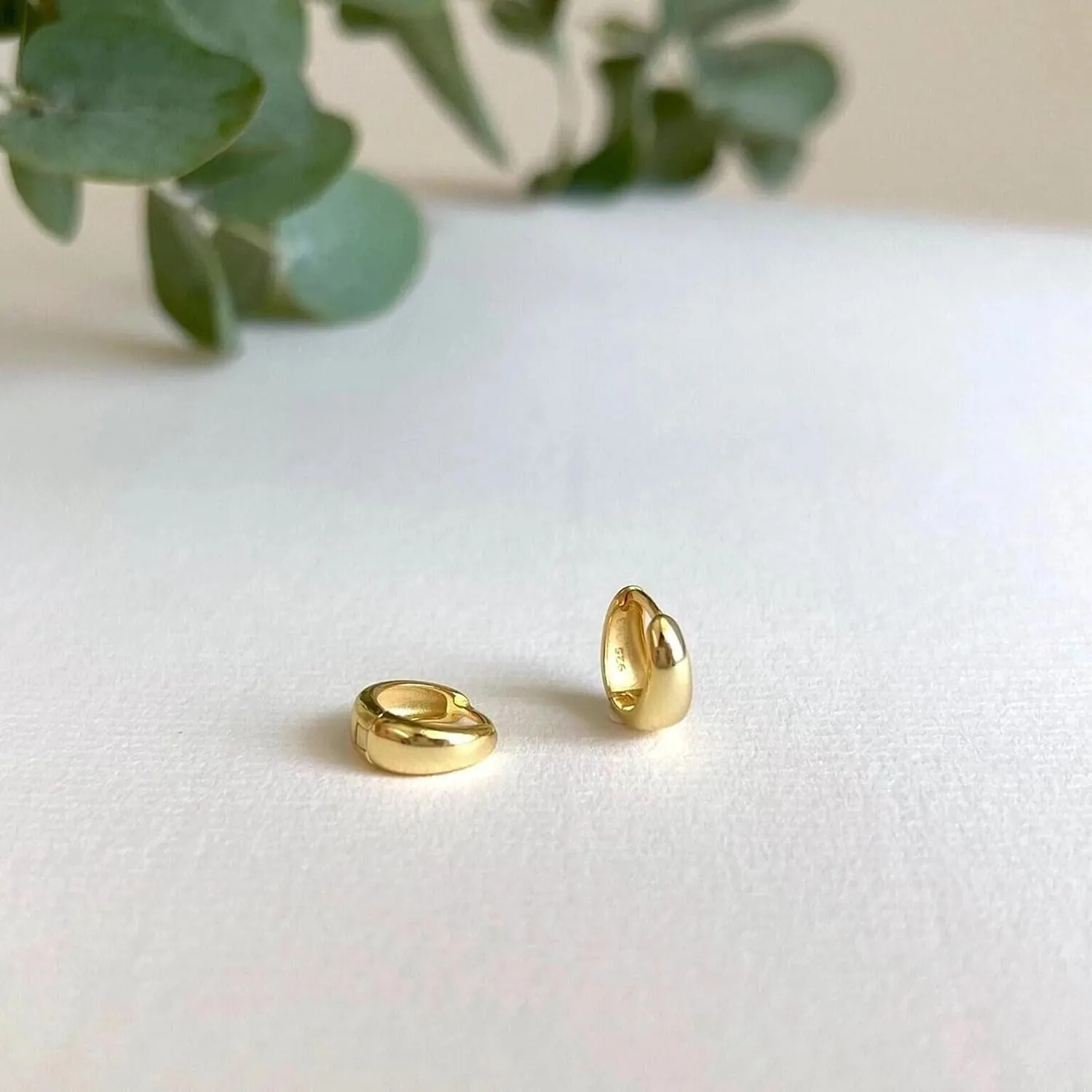 Chunky Gold Huggie Hoop Earrings Set for Women, Small Sterling Silver Cartilage Earring for Multiple Piercing 14K Plated Hypoallergenic Trendy Jewelry, Dainty Thick Stack Earing for Womens Gift