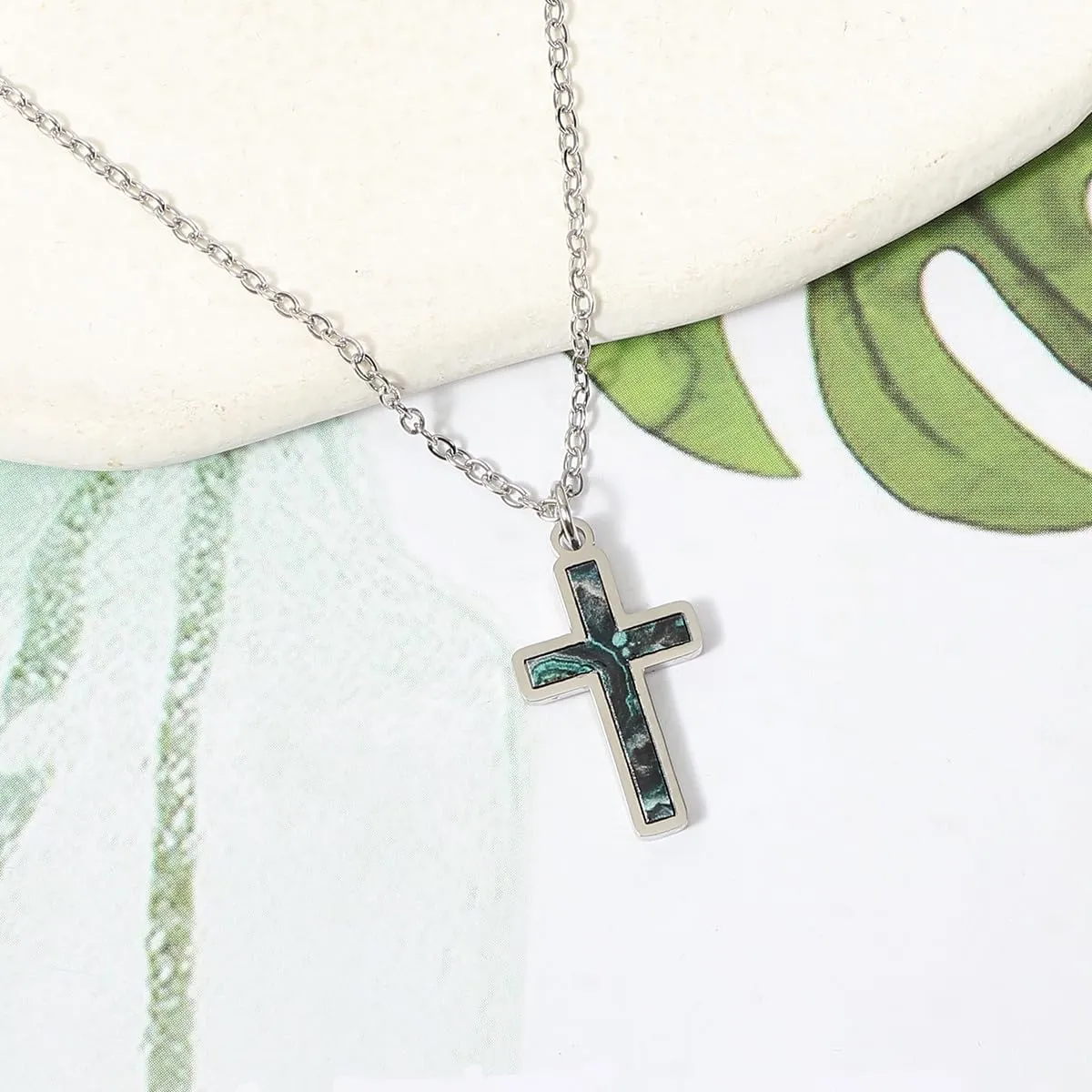 Cross Pendant Necklace for Women Stainless Steel Cross Pendant Dainty Chain Jewelry