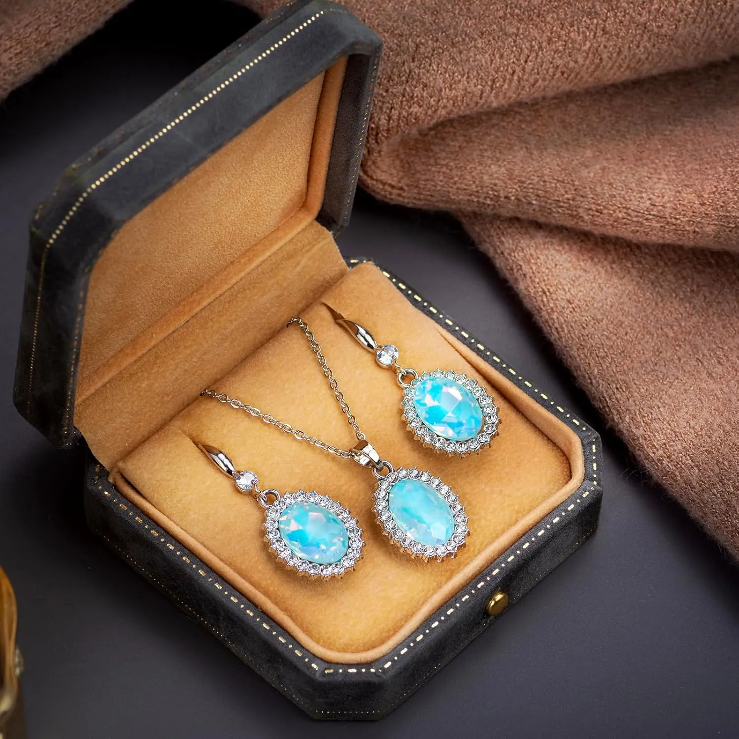 Crystal Jewelry Sets for Women, Silver/Gold Plated Teardrop Oval Pendant Necklace and Earring Rhinestone Dangling Sets Birthday Anniversary Wedding Mothers Day Gifts for Women