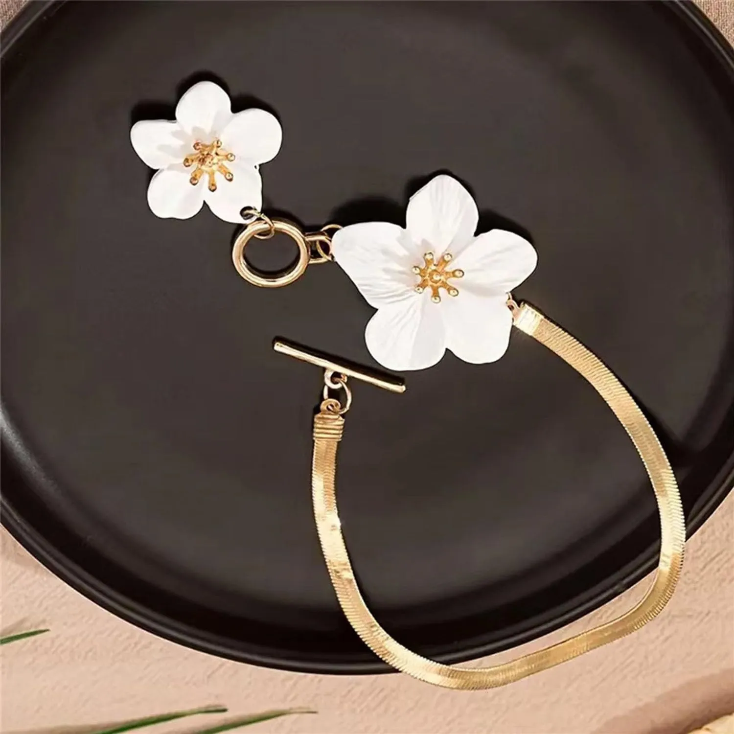Dainty Gold Anklet for Women Boho Flower Anklets Herringbone Chain Anklet Graceful Women's Anklets Summer Beach Foot Jewelry