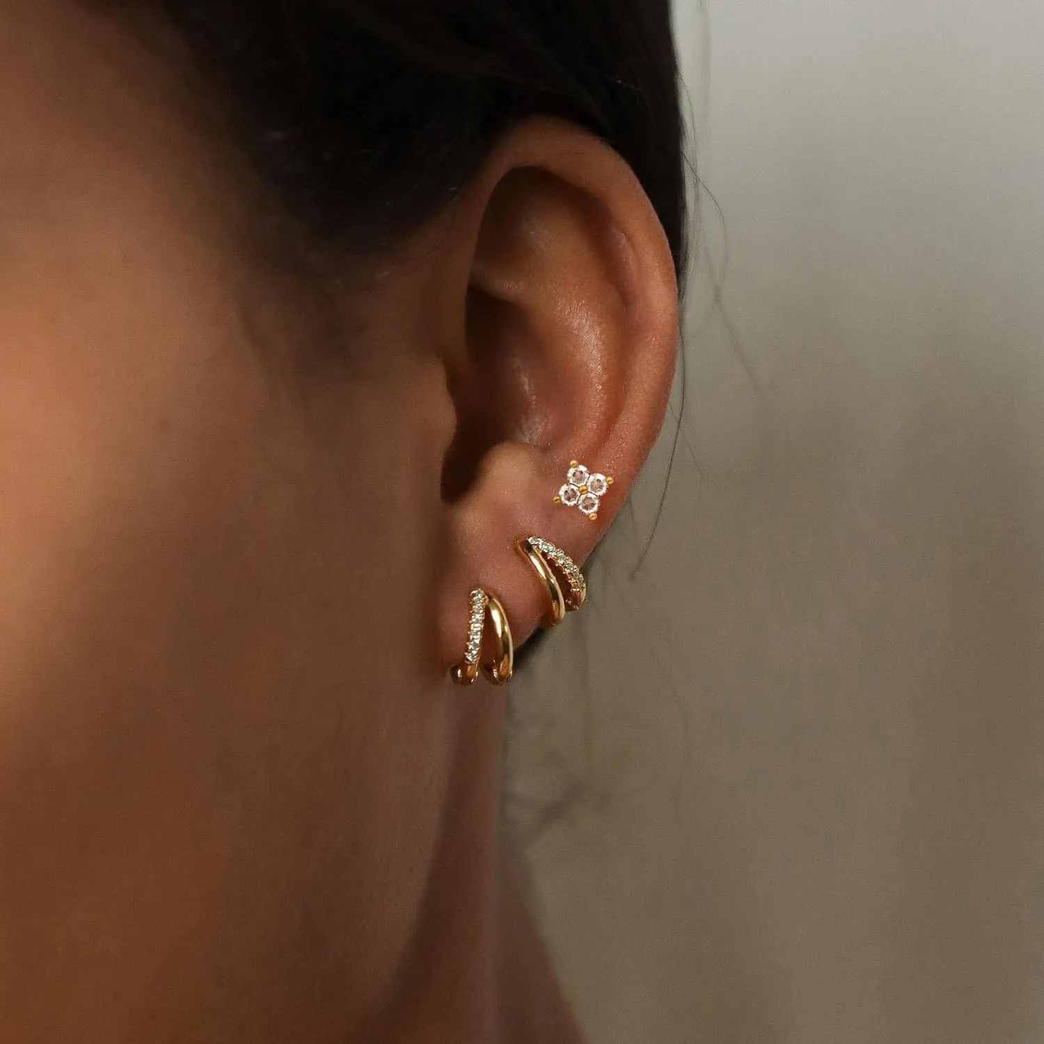 DEARMAY 5Pcs Gold Huggie Hoop Earring Sets for Women, S925 Sterling Silver Post 14K Gold Plated CZ Earrings Jewelry Small Hypoallergenic Trendy Waterproof Lightweight Multiple Cartilage Earring