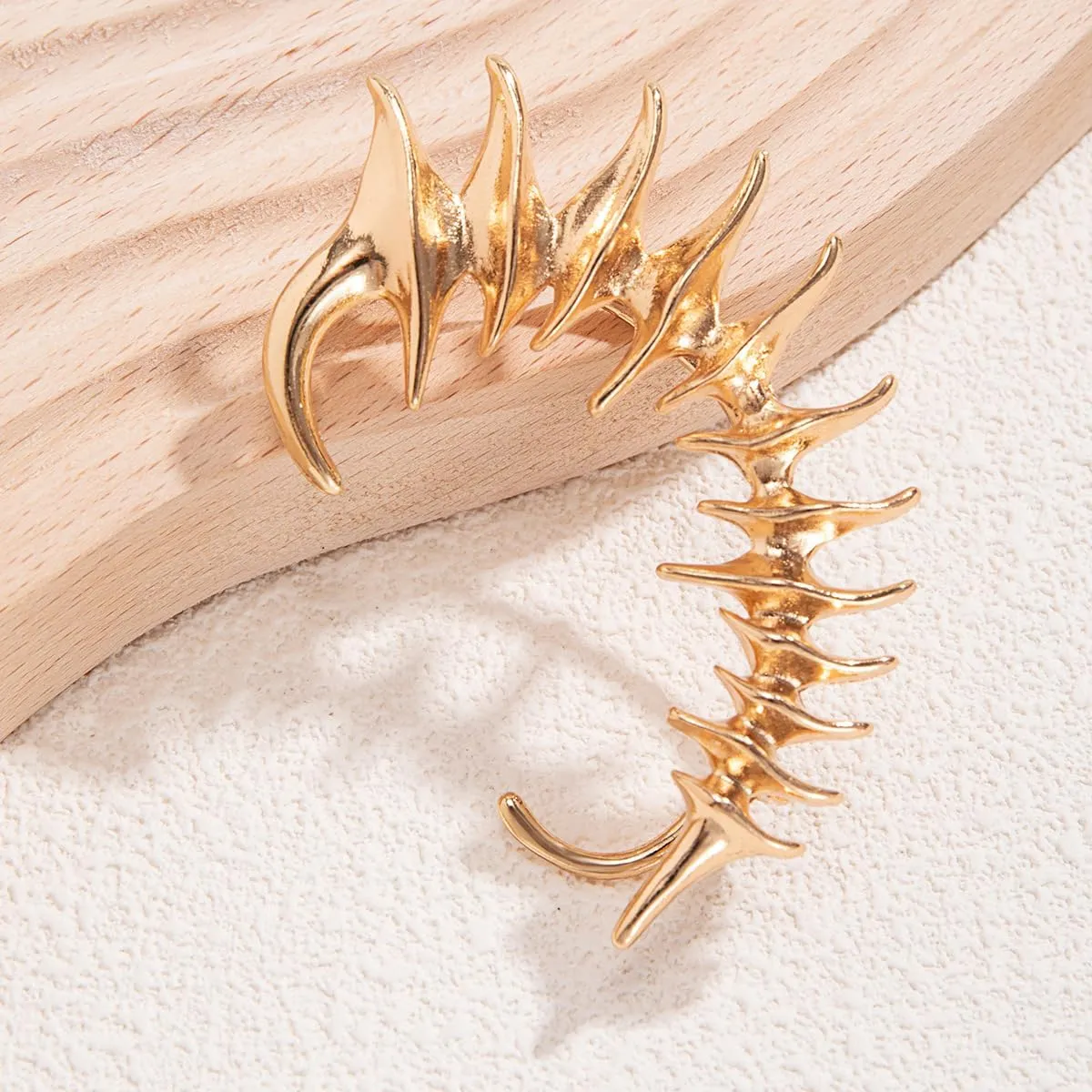 Ear Cuffs for Women, Hook without Pierced Ear Bone Clip Climber Earrings, Butterfly Shaped Ear Clip Wrap Around Earring No Piercing Cuff Earrings for Women
