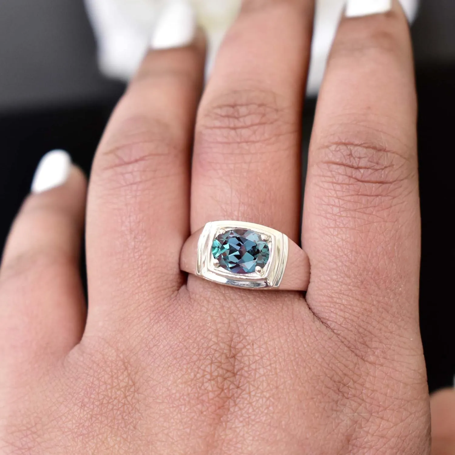 Faceted Color Changing Alexandrite Ring Genuine Gemstone Ring Hand Crafted Statement Ring For Women & Girls Wedding Anniversary Gift Fine Jewelry Unique Alexandrite Ring