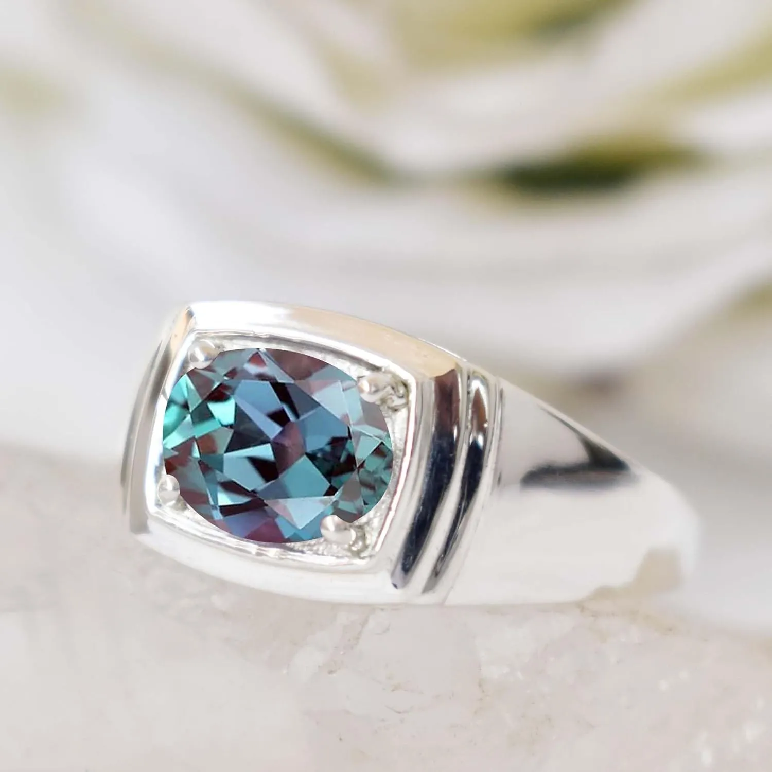 Faceted Color Changing Alexandrite Ring Genuine Gemstone Ring Hand Crafted Statement Ring For Women & Girls Wedding Anniversary Gift Fine Jewelry Unique Alexandrite Ring