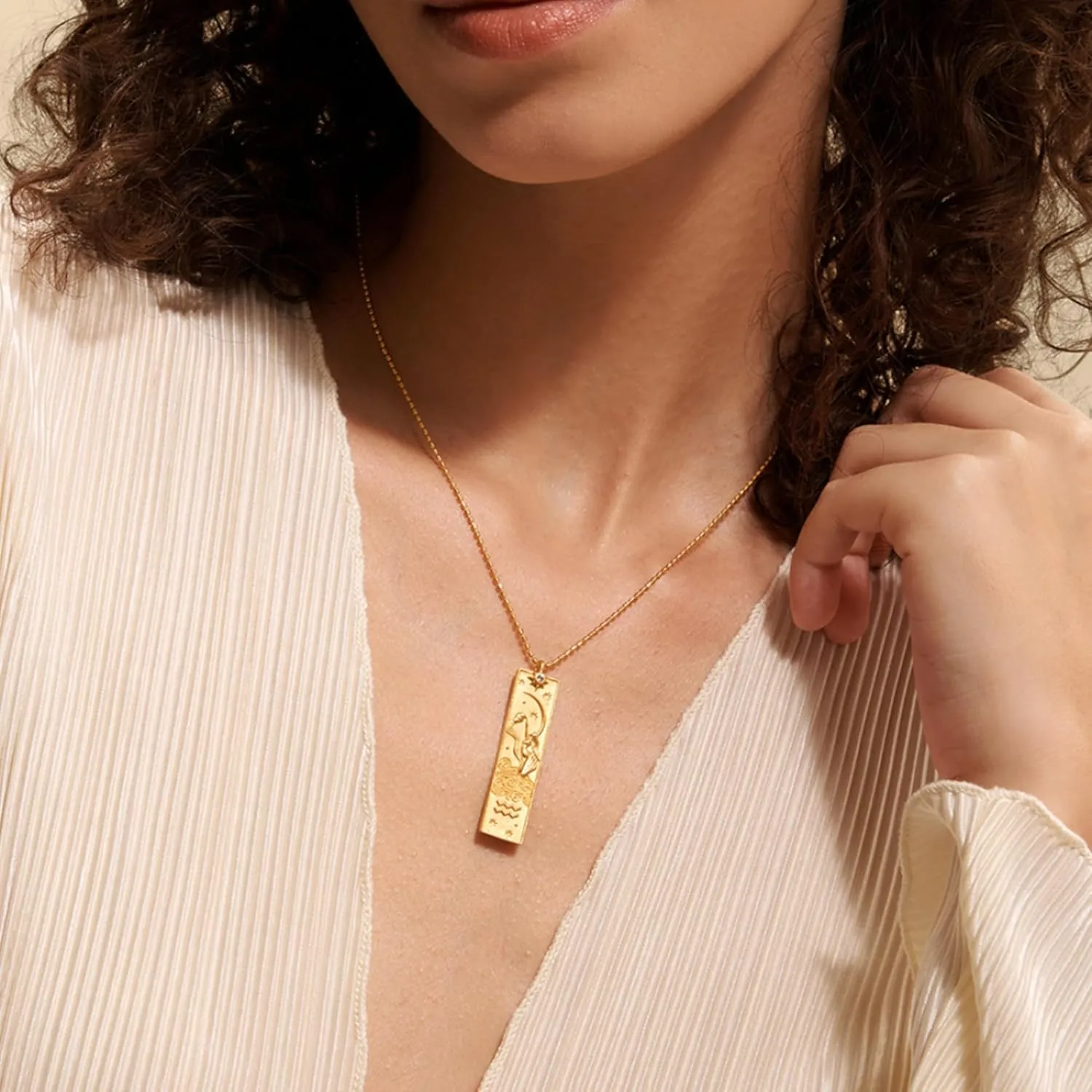 Gold Zodiac Sign Tarot Card Necklace for Women Men Vintage Totem Pole Charm 12 Constellation Pendant Necklaces Trendy Astrology Horoscope Unisex Jewelry Birthday Gift