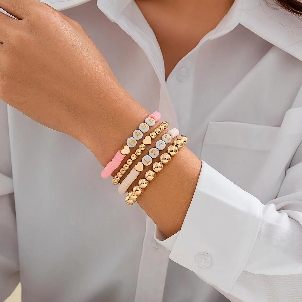 Holiday Heishi Surfer Bracelet Set for Women Mother's Day Beaded Stretch Bracelet Y2k Mama Love Heart Colorful Clay Stackable Charm Bracelets Festive Jewelry Gifts