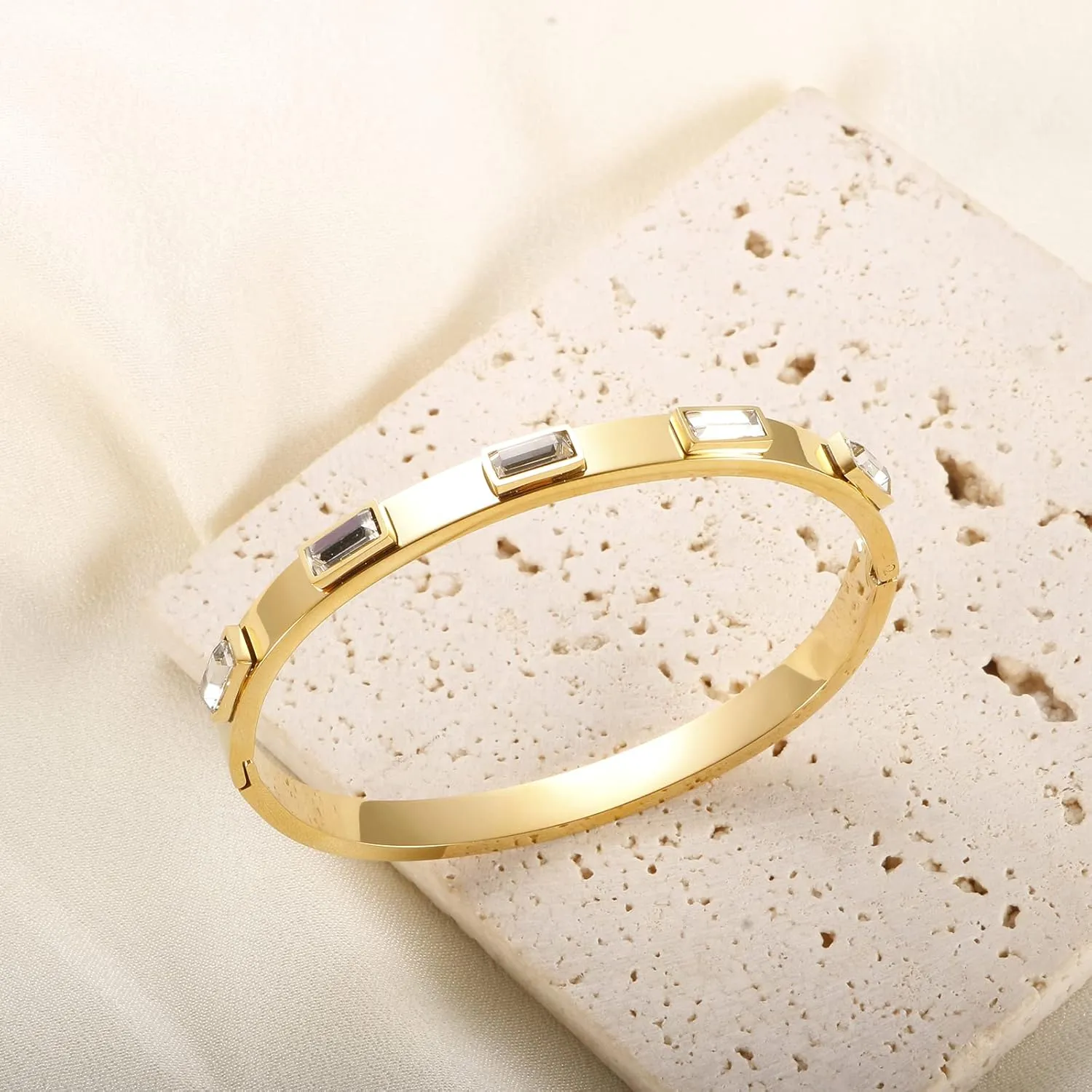 JINHUI Gold Bangles Bracelets for Women, 18K Gold Plated Green Emerald Birthstone Womens Bangle Bracelets 6.7 Elegant Vintage Casual Gift