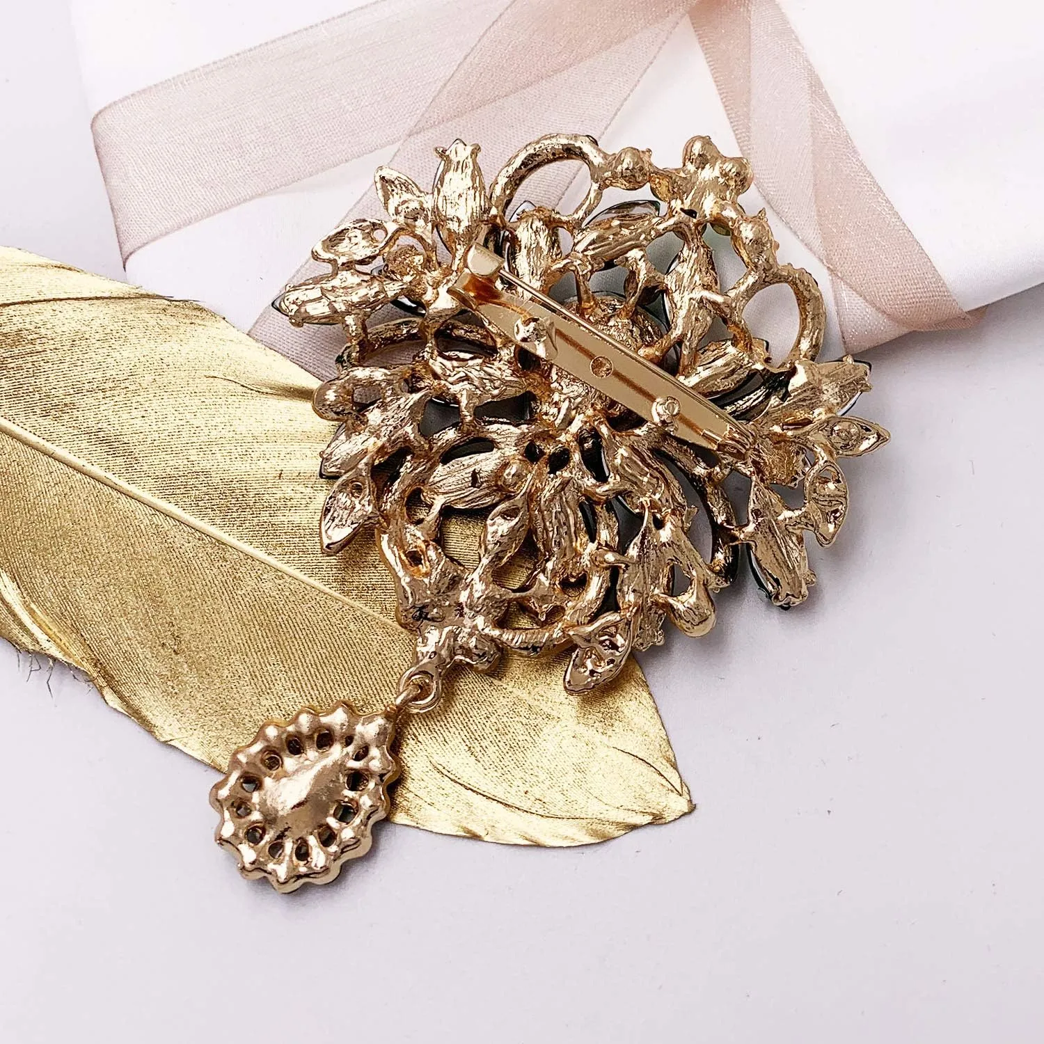 LAXPICOL Wedding Bridal Big Brown Crystal Rhinestone Bouquet Brooch Pin for Women Golden Tone
