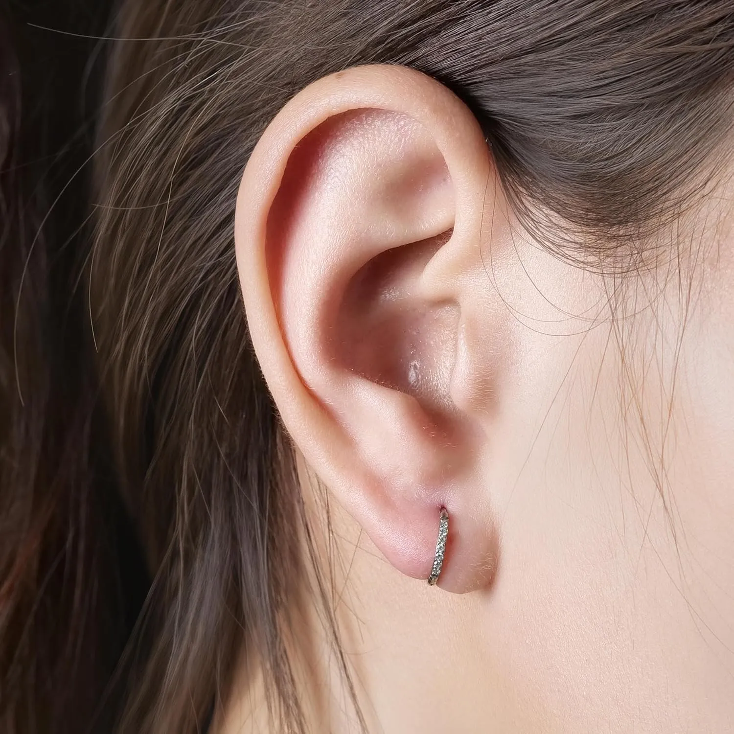 Limerencia Titanium Hoop Earrings for Women,Hypoallergenic G23 Implant Grade Pure Titanium Huggie Lightweight Hoop Earrings for Women Men Sensitive Ears