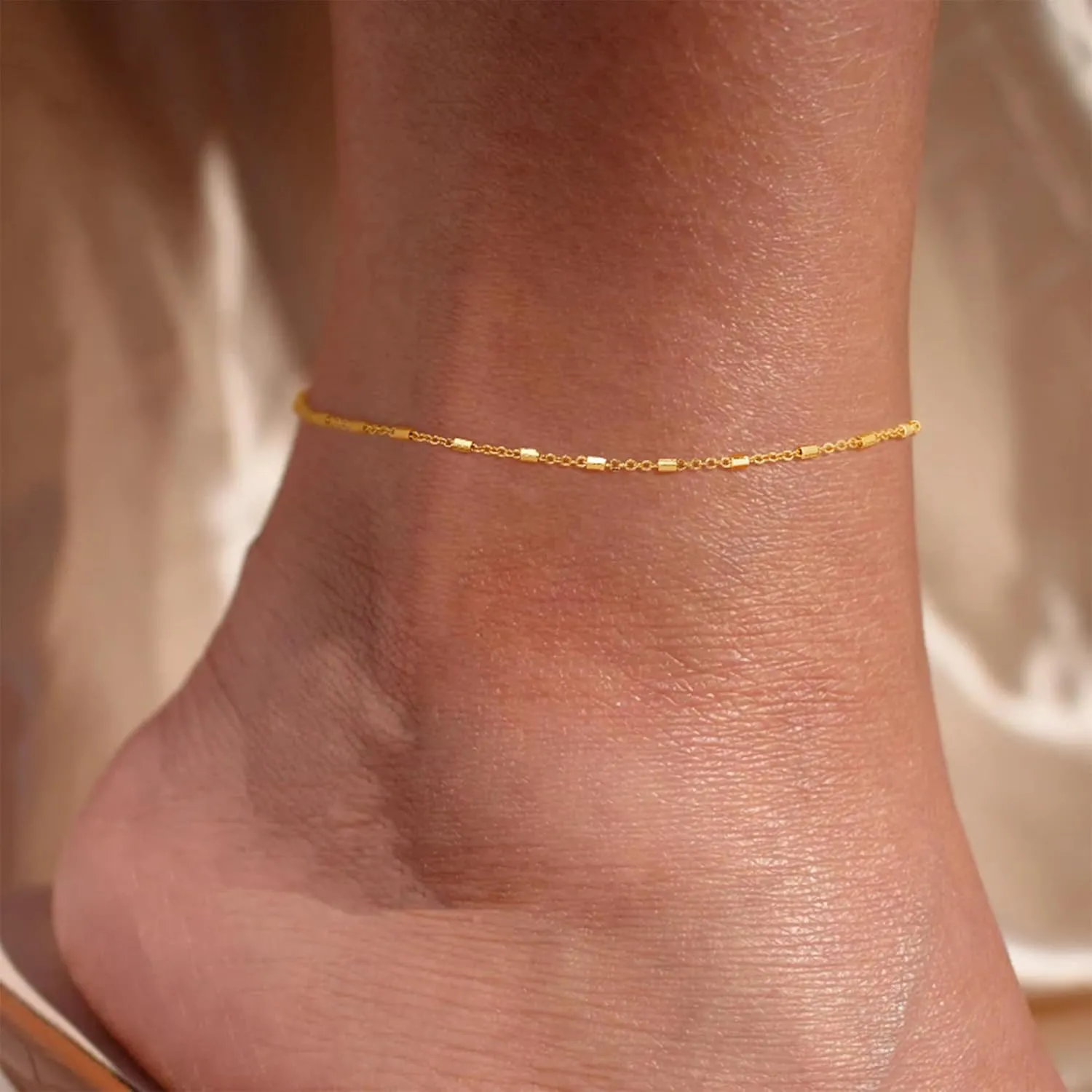 LOYATA Anklet Bracelet 14K Gold Plated Dainty Anklet Chain Waterproof Gold Chain Anklet for Women Cuban Beach Anklet Jewelry Gifts for Women