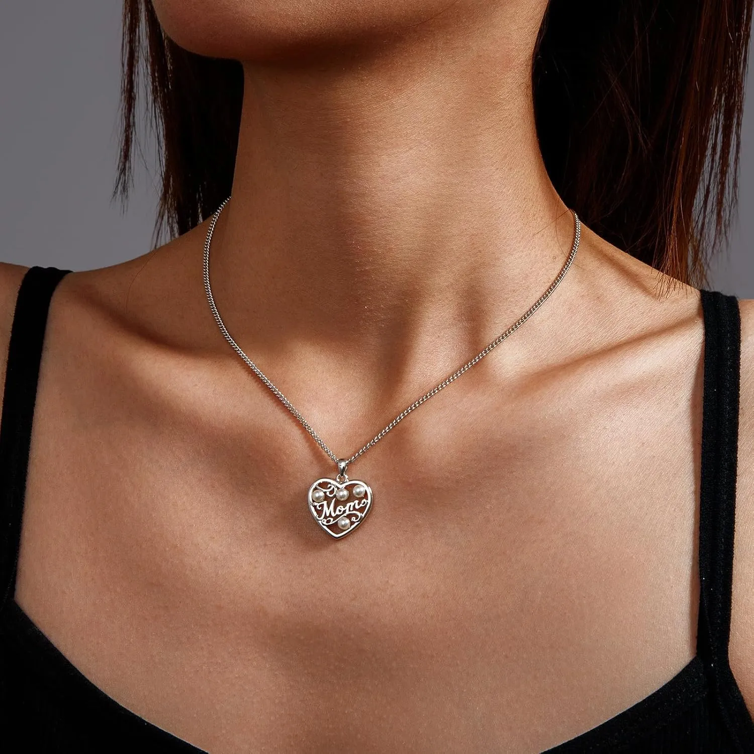 Mom Necklace for Women, 18K Gold Plated Pearl Mom Necklace Mother's Day Mom Gifts Birthday Gifts for Mom