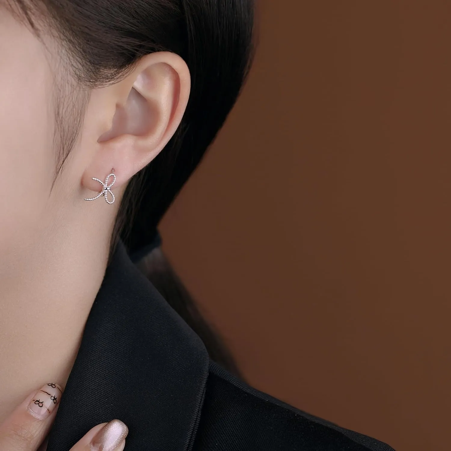 Reffeer Solid 925 Sterling Silver Bow Hoop Earrings Ribbon for Women Teens Bowknot Hoop Earrings Huggie Cartilage Helix Earrings