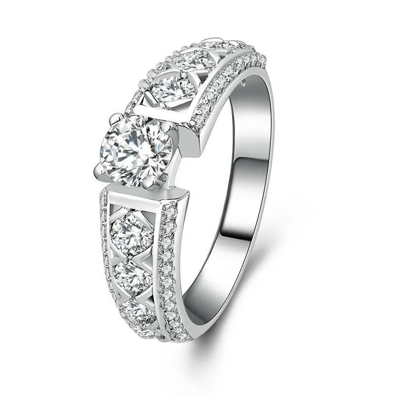 Round Cut 925 Sterling Silver Ring with Accents