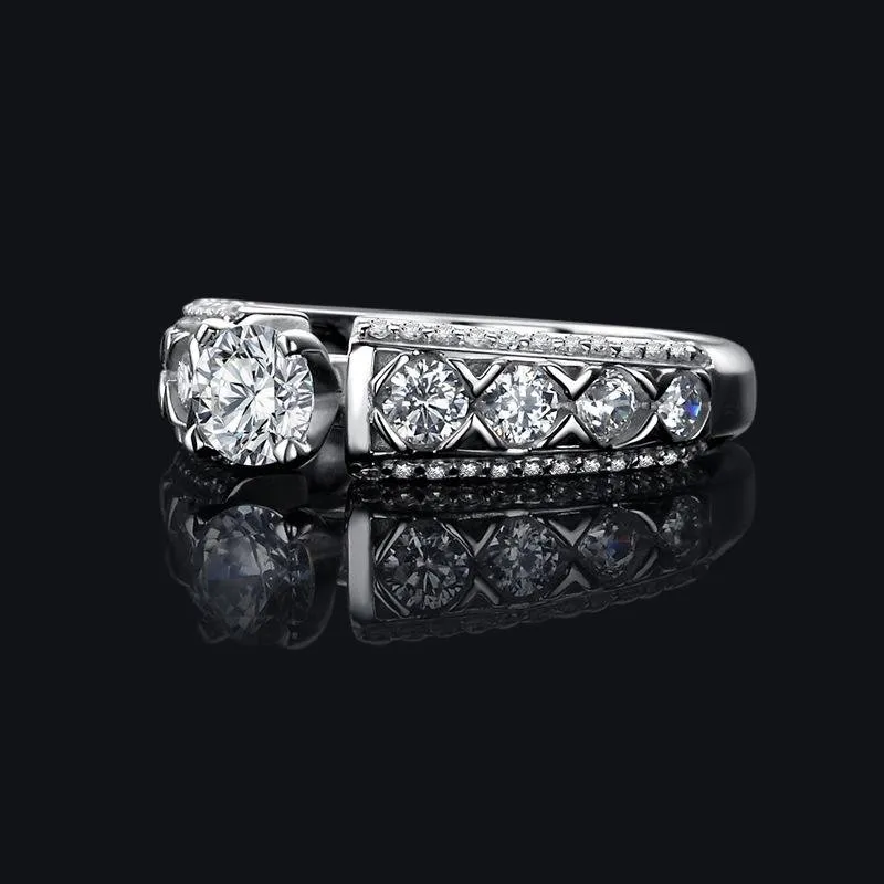 Round Cut 925 Sterling Silver Ring with Accents