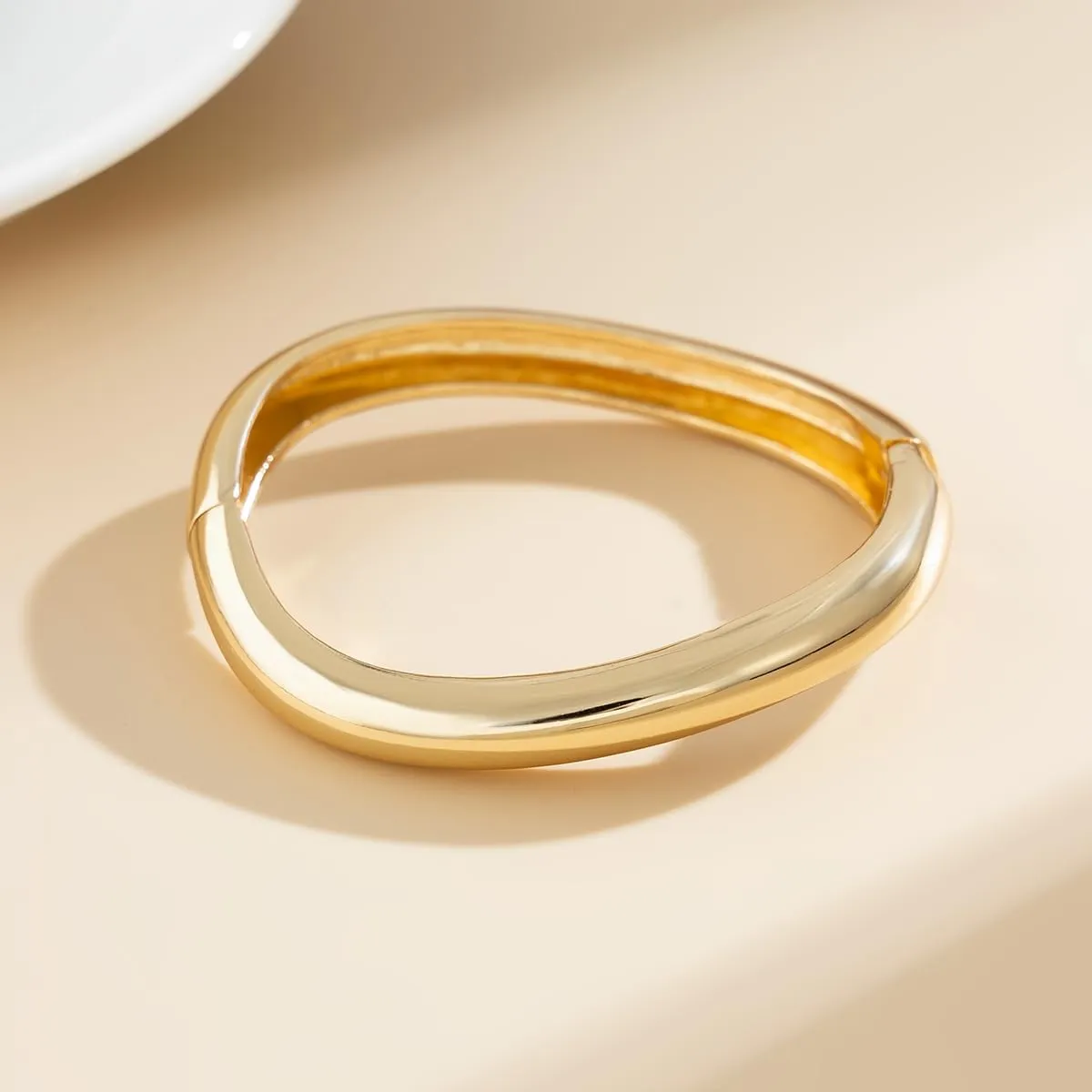 Salircon Gold Bangle Bracelets Set Stackable Gold Stretch Bracelets for Women 2024 Trendy Snake Chunky Gold Bracelet