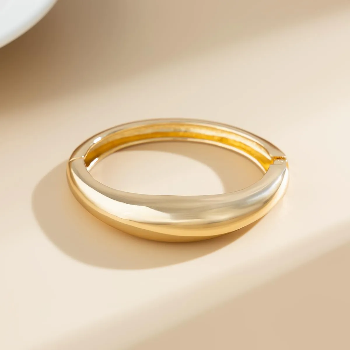 Salircon Gold Bangle Bracelets Set Stackable Gold Stretch Bracelets for Women 2024 Trendy Snake Chunky Gold Bracelet