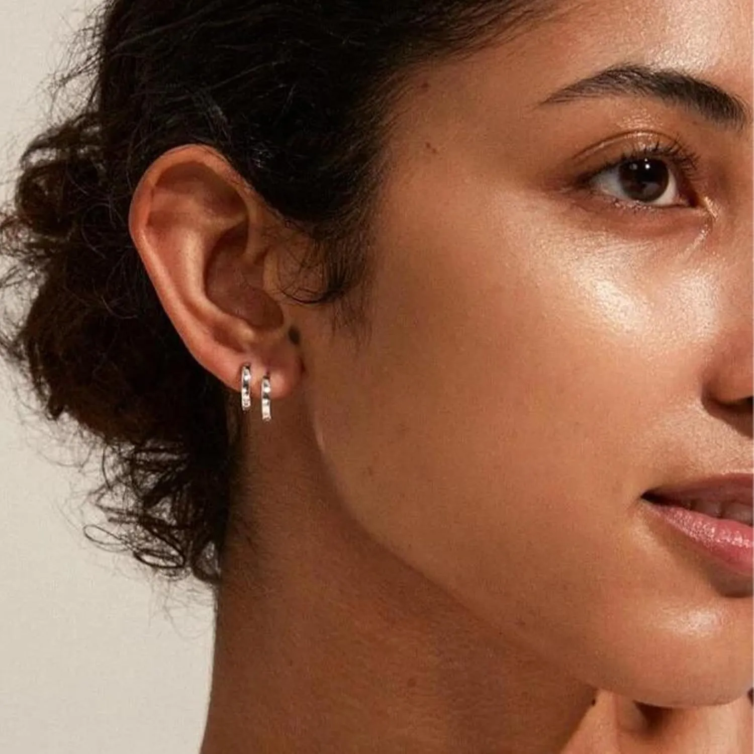 Senteria 925 Sterling Silver Plated Hoop Earring 5 Pairs Small Silver Hoop Earrings Hypoallergenic Silver Hoop Earring for Women Cartilage Sleepers Huggie Earrings Sets 8/10/12/14/16mm