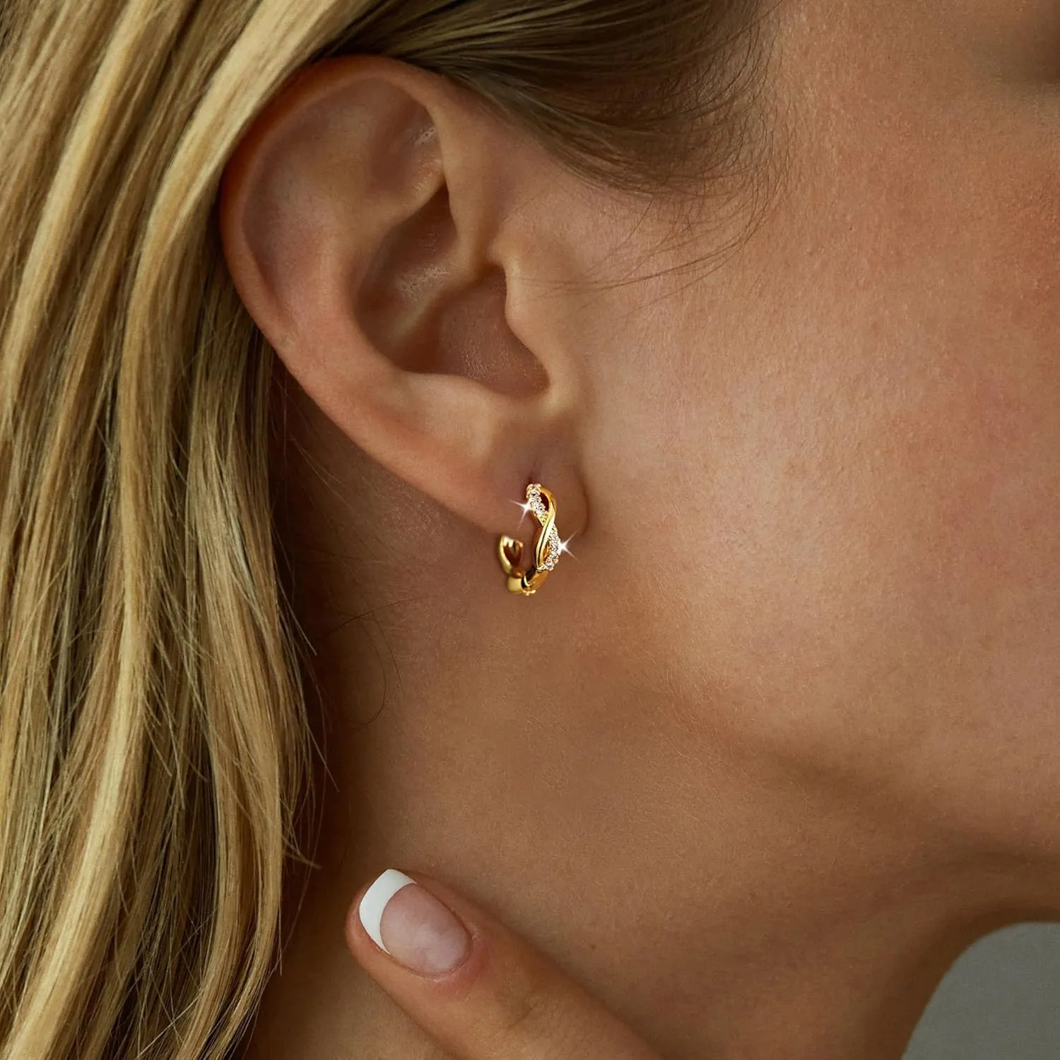 Small Hoop Earrings for Women, 14K Gold Plated Cubic Zirconia Hoop Earrings for Women Hypoallergenic Earrings Lightweight Huggie Earrings CZ Earrings for Women Trendy Jewelry Gifts for Girls