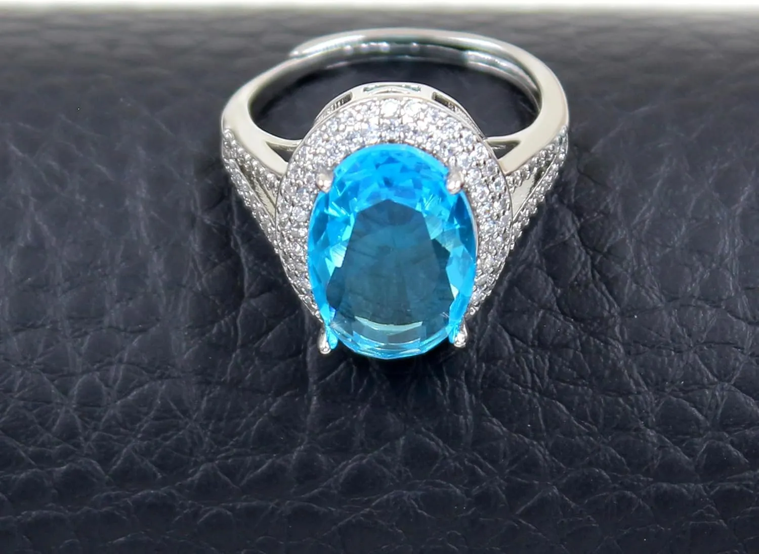 Uloveido Adjustable Platinum Plated Crystal Rings, Big Oval Cubic Zirconia Ring, Solitaire Split Shank Rings Birthstone Jewelry Gifts Y927