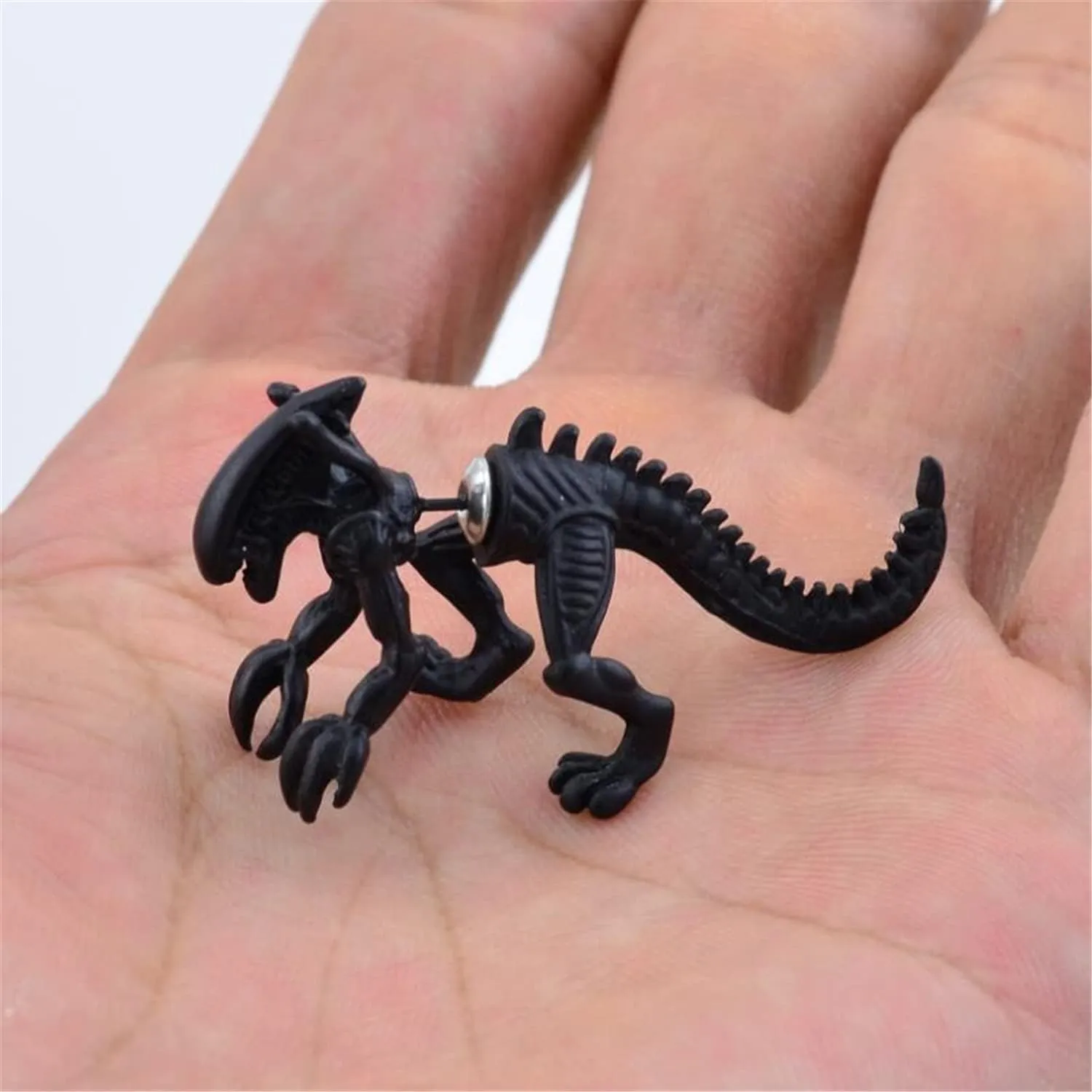 Unique Funny Punk Alien Shape T-Rex Dinosaur Skull Stud Earring for Women Vintage 3D Dino Animal Skeleton Threader Earring Halloween Christmas Jewelry