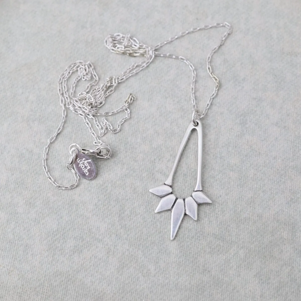 Vela Necklace Silver