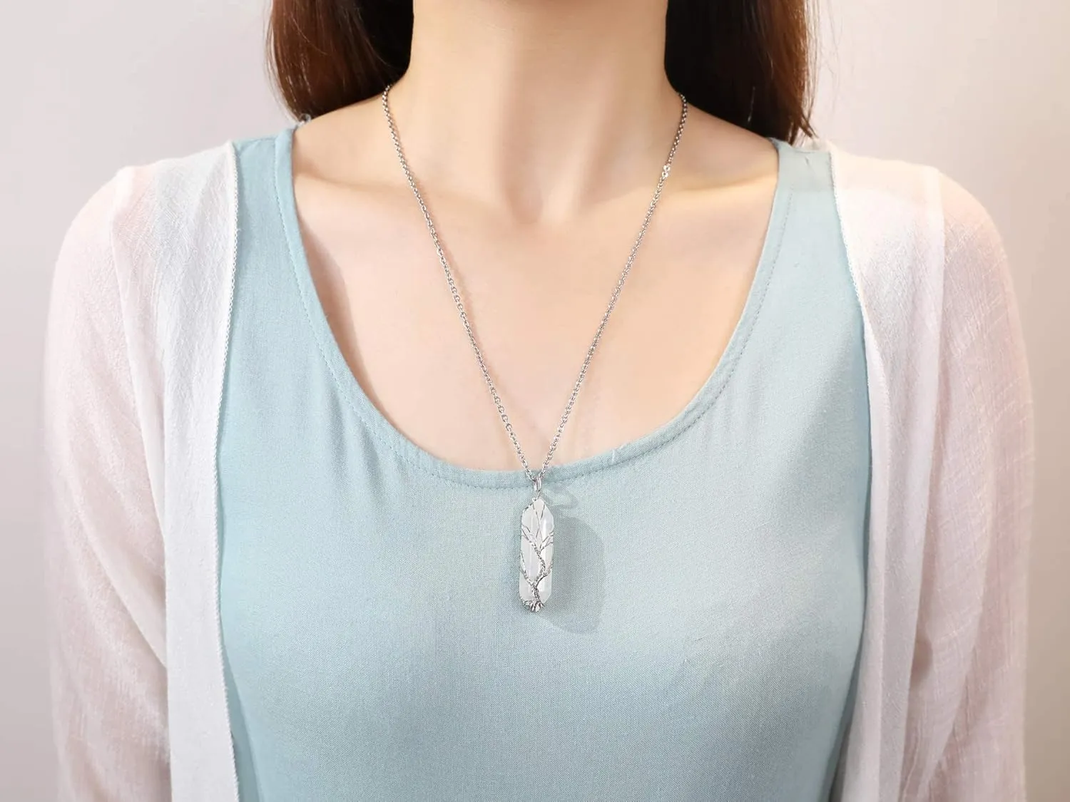 XIANNVXI Tree of Life Wire Wrapped Crystal Point Pendant Necklace Reiki Healing Crystal Stone Clear Quartz Necklaces Natural Hexagonal Gemstone Jewelry for Women